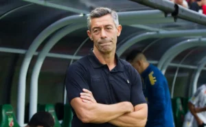 Pedro Caixinha assegura uma retaliação à derrota contra o Velo Clube para a torcida do Santos