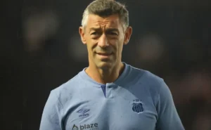 Pedro Caixinha perde espaço após chegadas de Deivid, Washington e Neymar no Santos