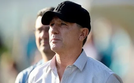 Renato Portaluppi pode ser o próximo treinador do Cruzeiro após reunião decisiva.