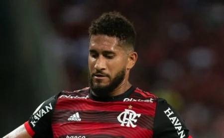 "Rescisão de Pablo no Flamengo após derrota para Boavista: "Rescindir amanhã"