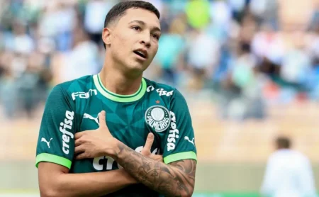 Thalys marca 2 gols e leva Palmeiras a vitória na Copinha que foi goleada