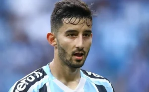 Titulares do Grêmio deixam escapar futuro de Mathías Villasanti