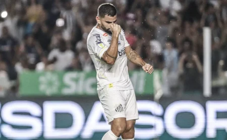 Tomás Rincón veste a camisa 10 do Santos e confronto contra Mirassol: A opinião da torcida