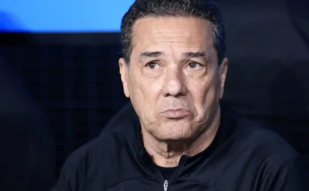 Vanderlei Luxemburgo critica Boto e destaca a importância de Filipe Luís para o Flamengo: "A nossa essência"