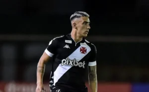 Vasco vê futuro com Puma Rodríguez para substituir lateral na equipe