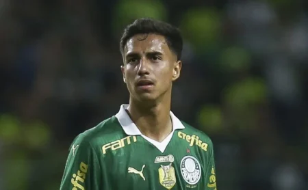 Vitor Reis se torna alvo de interesse do Manchester City: Palmeiras pode receber R$ 250 milhões em venda