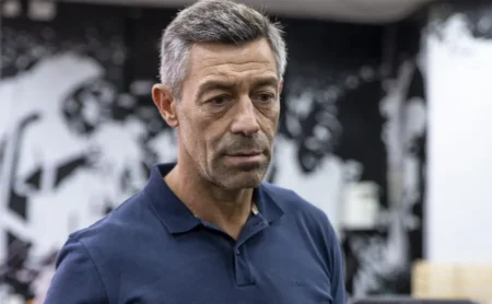 Wendel pode voltar ao Porto após não convencer Pedro Caixinha no Santos