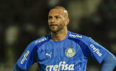 Weverton considera 'espetacular' a atuação de Anderson Barros no Palmeiras