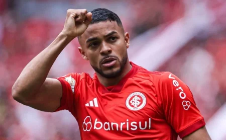 Agenda Crucial: Negociação de Venda de Wanderson e Pagamento de Dívida com o Palmeiras
