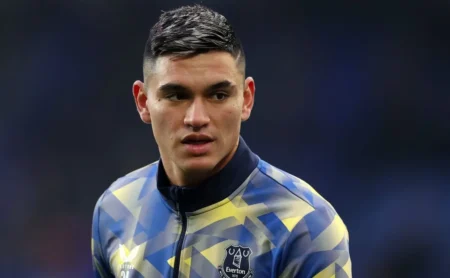 Alcaraz e a Segunda Vez no Flamengo, mas Everton é o Destino Certinho. O Meia Argentino deve Voltar à Inglaterra