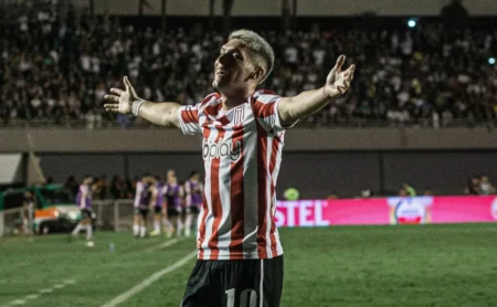 Botafogo confirma contrato até 2028 e Benjamín Rollheiser busca passagem ao Benfica.