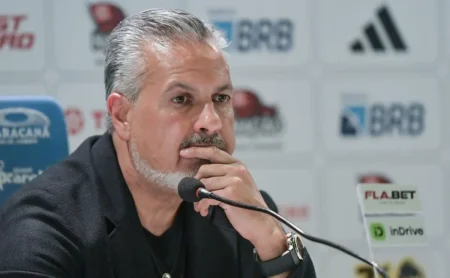 Boto confirma negativa do interesse de Flamengo em contratar atacante