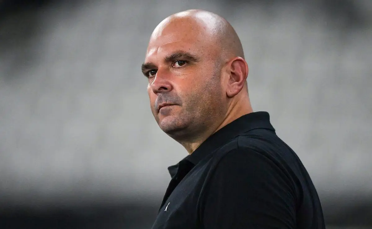 Carlos Leiria revela o motivo principal pelo qual a Botafogo perdeu a Supercopa do Rio de Janeiro para o Flamengo