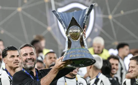 Cassino do Botafogo: como Artur Jorge pode evitar o recorde de derrotas em sua estreia como técnico.