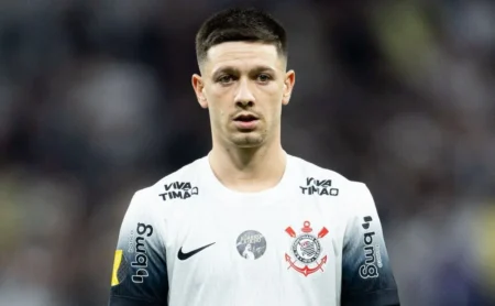 Corinthians abre negociação para venda de Rodrigo Garro ao Zenit, com valor de R$ 179 milhões.