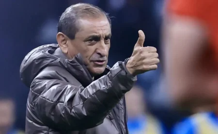 Corinthians busca empoderar sua escalação com Ramón Díaz, o técnico ousado para conquistar a Portuguesa.