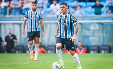 Cristian Pavón, do Grêmio, sofrerá lesão que o impede de disputar jogos estreitos da campanha.