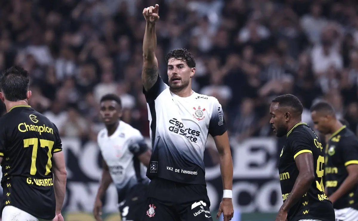 Despedida de Pedro Raul do Corinthians é o resultado do fogo da torcida após jogo contra o São Bernardo.