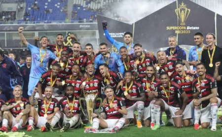 Flamengo conquista tricampeonato da Supercopa com vitória sobre Botafogo