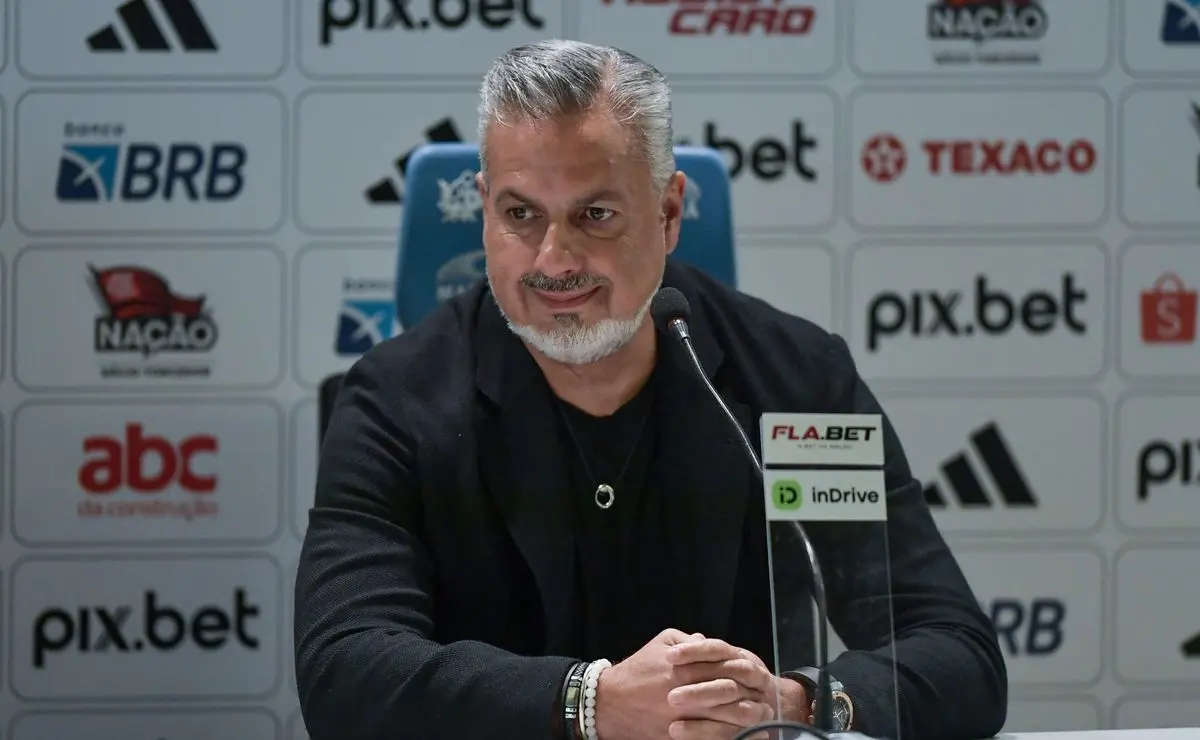 Flamengo prioriza futuros e não investe em jogadores caros nesta transferência.