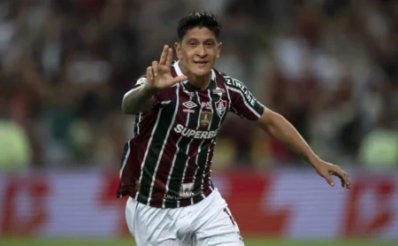 Fluminense e Nova Iguaçu se enfrentam em confronto crucial pelo Cariocão sem Thiago Silva.