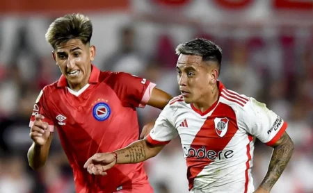 Fluminense é em caminhada para o meio-campista Alan Hernán Lescano