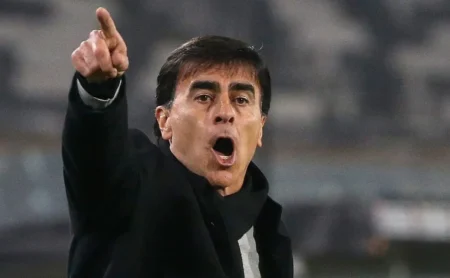 Grêmio busca reforço e vende Quinteros, enquanto tenta negociar saída de Natã Felipe e Pedro Gabriel
