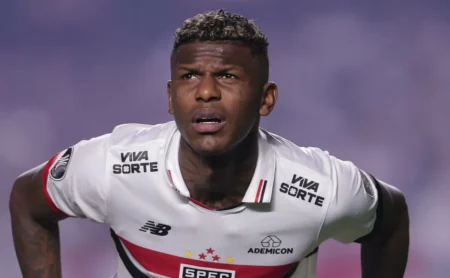 Grêmio negocia oferta por zagueiro de São Paulo, alega alegria em conversa com o Arboleda