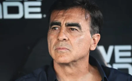 Gustavo Quinteros permite Grêmio liberar Rodrigão sem cobrança.