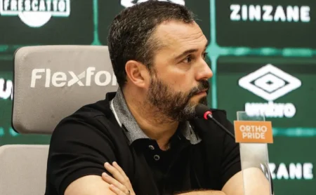 Jornalista desvenda controvérsia envolvendo Mário Bittencourt e rival do Fluminense.