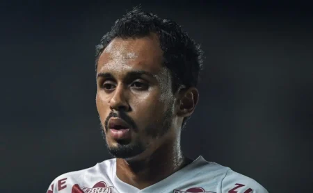 Lima revela desejo de marcar contra o Fluminense em clássico pelo Flamengo.