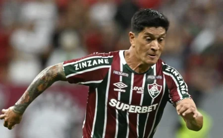 Mário dá aval e Fluminense renova o contrato de Cano para mais uma temporada no clube