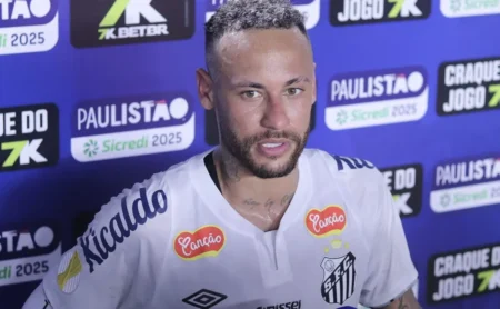 Neymar revela o motivo por trás de não garantir a renovação com o Santos.