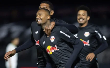 Números do Luan Cândido do Red Bull Bragantino ao lado do Grêmio.