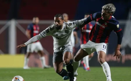 O time de futebol brasileiro, o Athletico Paranaense, assinou com o jogador de futebol, Elián Irala, do San Lorenzo.