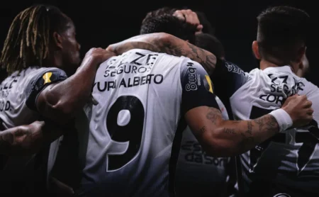 Palpites e análise: Ramón Díaz em sua estreia na Libertadores entre Corinthians e Universidad Central