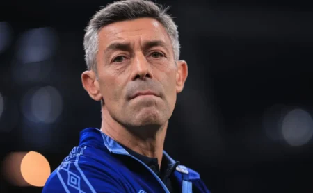 Pedro Caixinha toma decisão e comunica João Basso e Léo Godoy sobre o futuro do Santos.