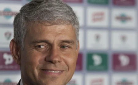 Peter Siemsen assumiu a responsabilidade jurídica do Fluminense.