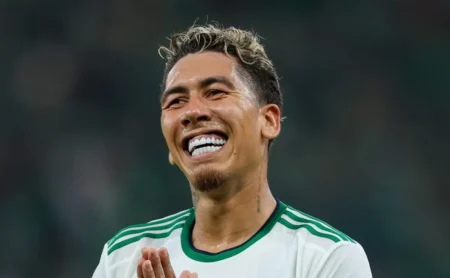 Polêmica de Roberto Firmino gera divisão e debate na torcida do Vasco.