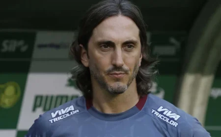 "Quem mais está a pagar o preço do gramado sintético no nosso estado?"
