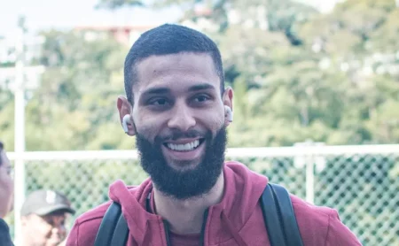 Quinteros pode estrear pelo Grêmio após promissora notícia sobre Wagner Leonardo