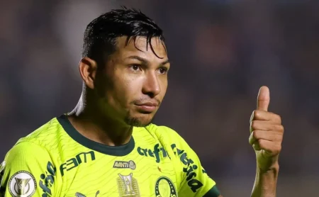 Rony Pratiza Prazal, o último passo para deixa o Palmeiras e se somar ao Fluminense.