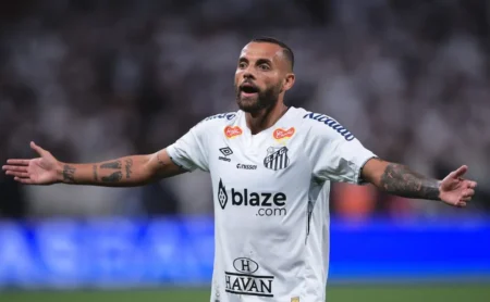Santos é multado por atraso pelo TJD em jogo do Novo Horizonte