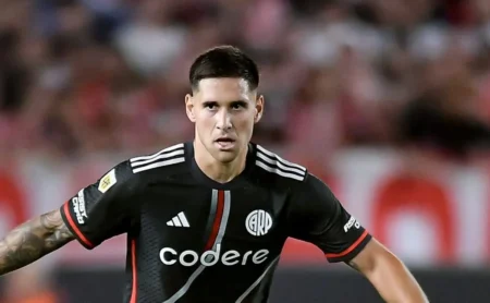 Santos põe em prática estratégia para assinar Rodrigo Villagra.