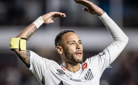 Santos sempre está preparado para enfrentar o Água Santa no Campeonato Paulista.