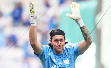 "Torcida do Cruzeiro exige saída do goleiro após mais erros"