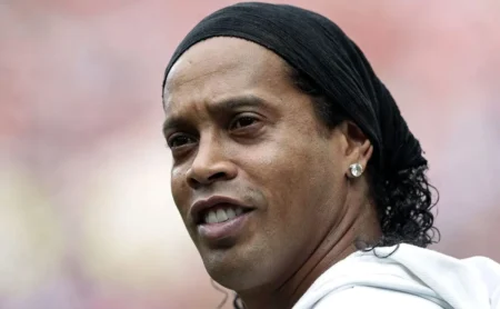 Um Milionário de Ronaldinho Gaúcho Anuncia Interesse na SAF do Vasco