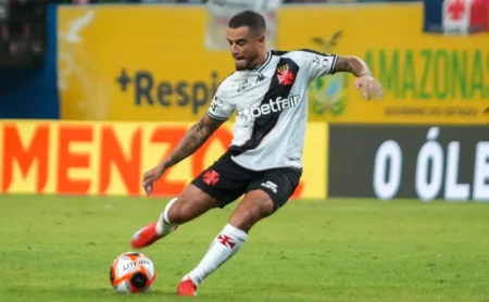 Vasco e Philippe Coutinho escolhem os jogadores-chave para enfrentar o Flamengo.