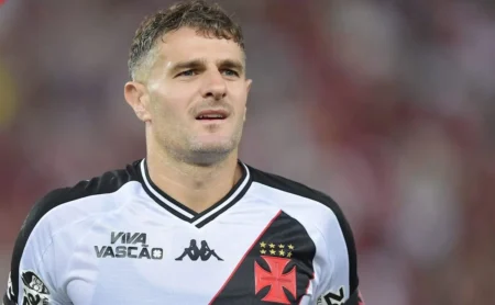 Vasco lembra a emocionante vitória contra o Centro-Oeste na Copa do Brasil.