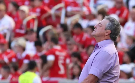 Vice-presidente do Internacional revela plano para incorporar estilo de Abel Braga ao time